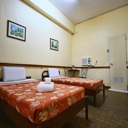 סבו Travelbee Capitol Inn מראה חיצוני תמונה